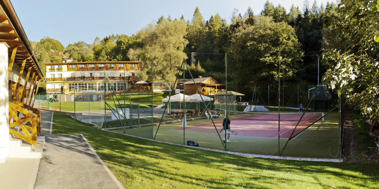 Hotel & Wellness Lesanka Košická Belá 外观 照片